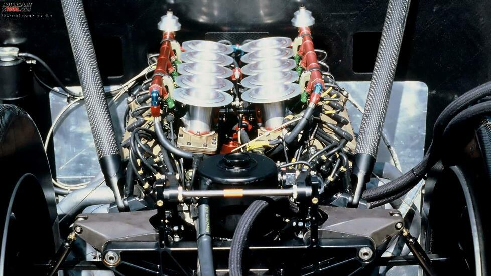 Alfa Romeo 164 Procar, der V10-Motor