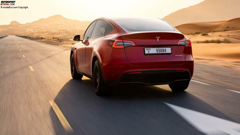 Tesla Model Y (2023)