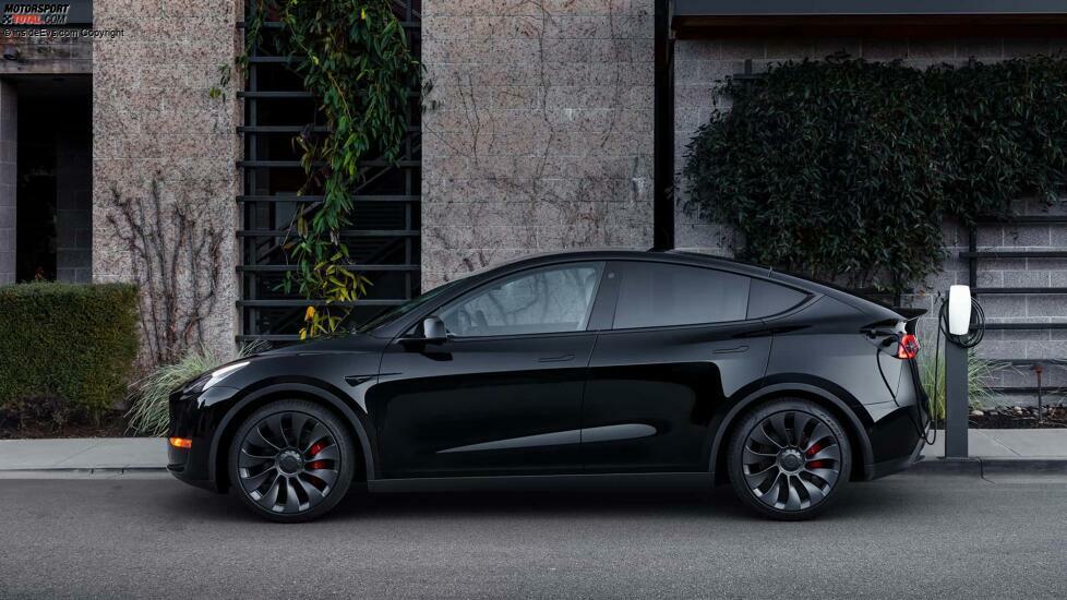 Tesla Model Y (2023)