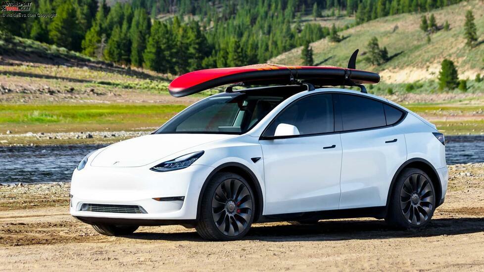 Tesla Model Y (2023)