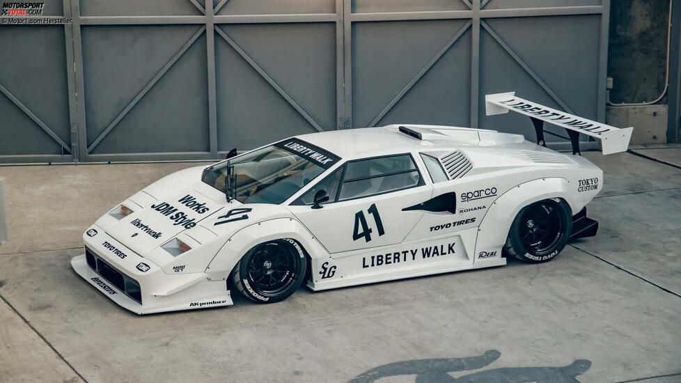 Breitkörper-Lamborghini Countach von Liberty Walk