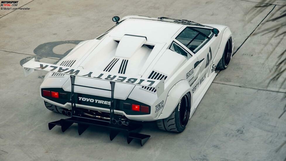 Breitkörper-Lamborghini Countach von Liberty Walk