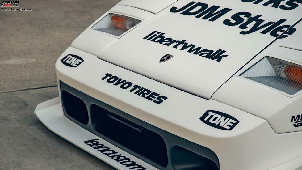 Breitkörper-Lamborghini Countach von Liberty Walk