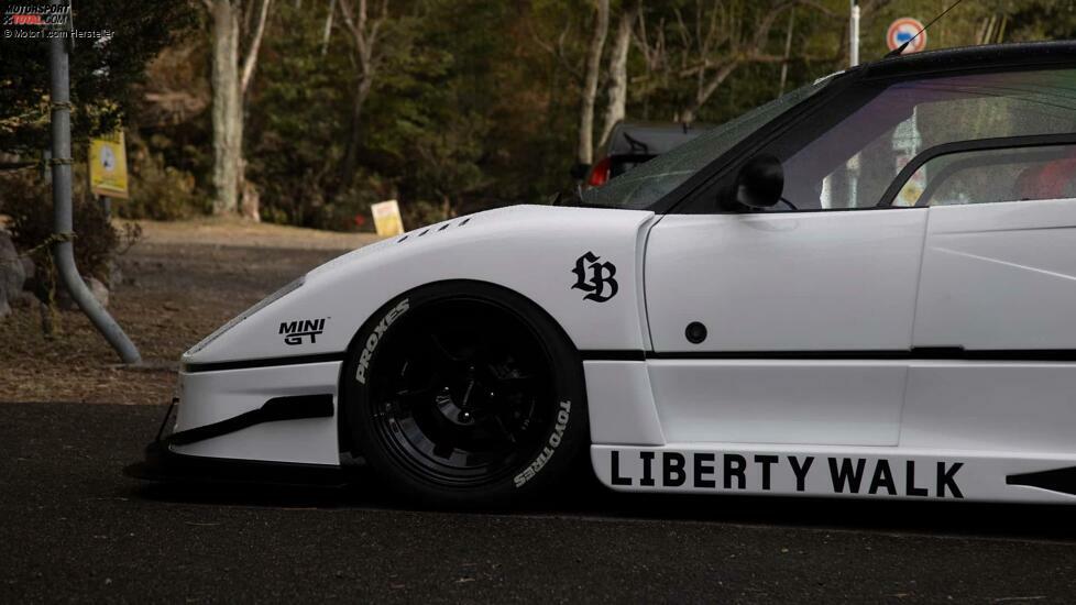 Mazda Autozam AZ-1 Ferrari F40 Bausatz von Liberty Walk