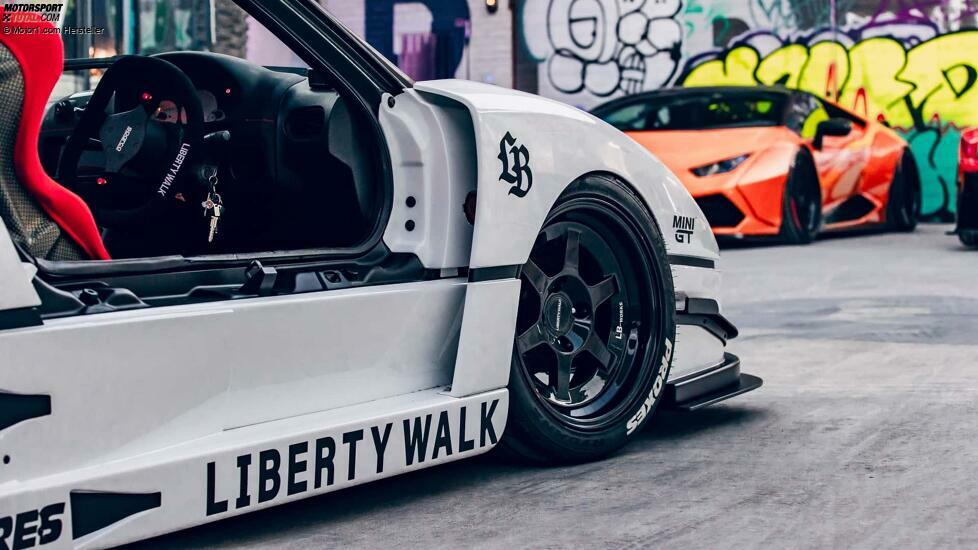 Mazda Autozam AZ-1 Ferrari F40 Bausatz von Liberty Walk