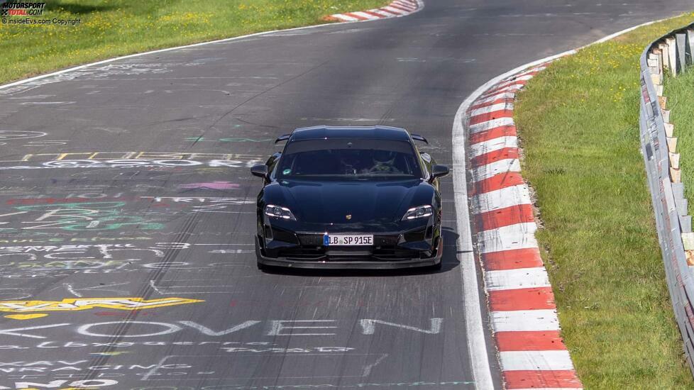 Porsche Taycan (Vorserienfahrzeug) auf dem Nürburgring