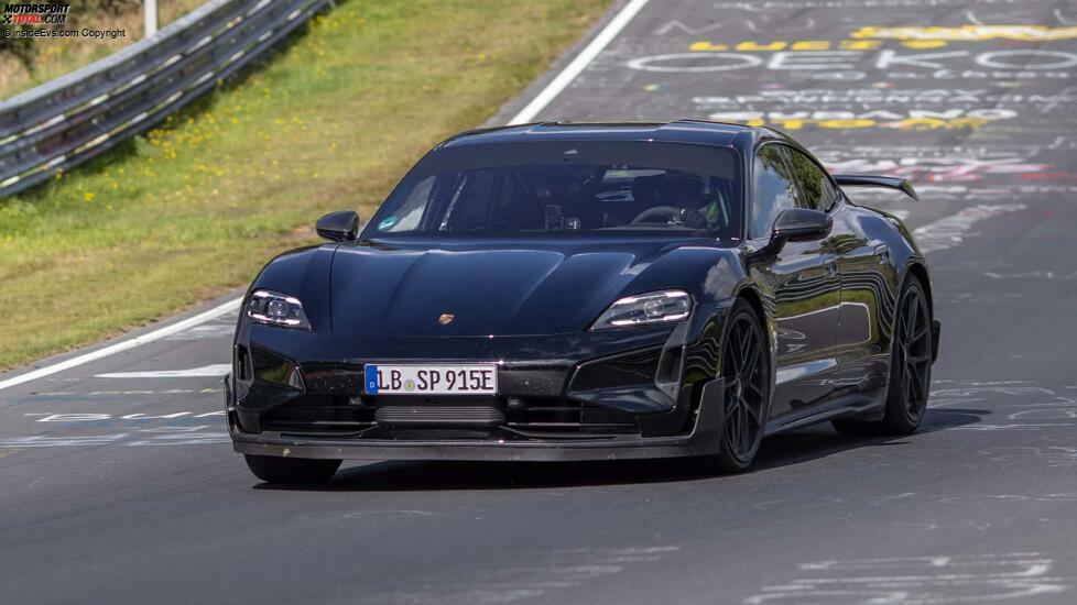 Porsche Taycan (Vorserienfahrzeug) auf dem Nürburgring