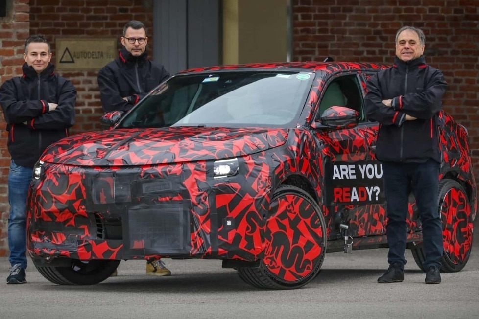 Ganz ohne Tarnug debütiert das kleine SUV am 10. April in Mailand. Wo auch sonst?