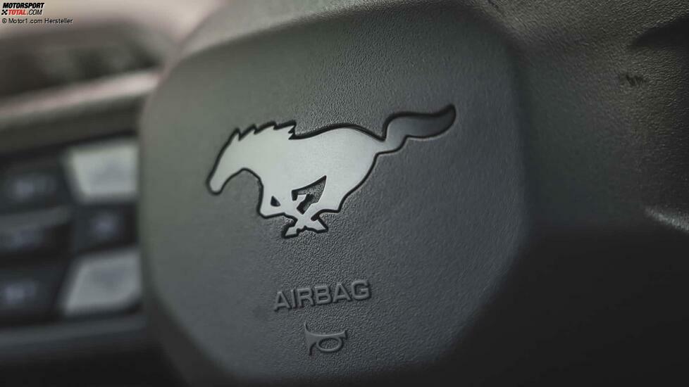 Ford Mustang Dark Horse (2024)