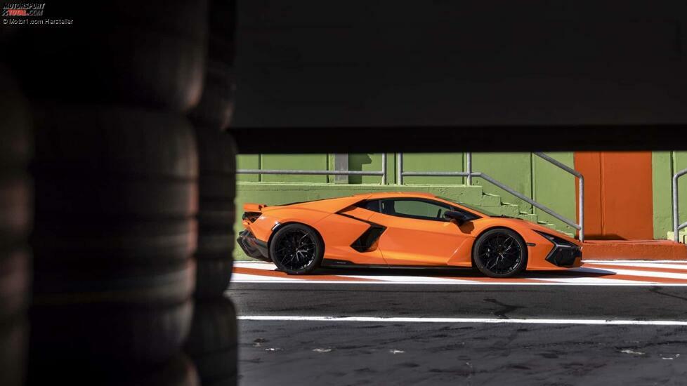 Lamborghini Revuelto