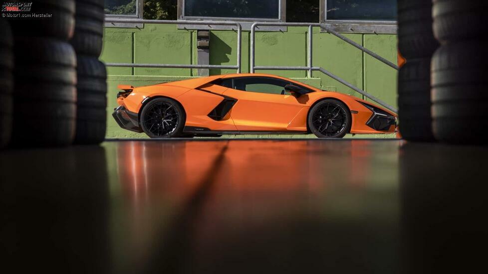 Lamborghini Revuelto