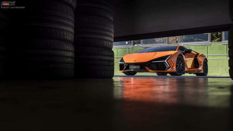 Lamborghini Revuelto