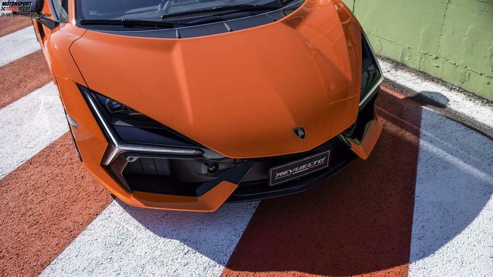 Lamborghini Revuelto