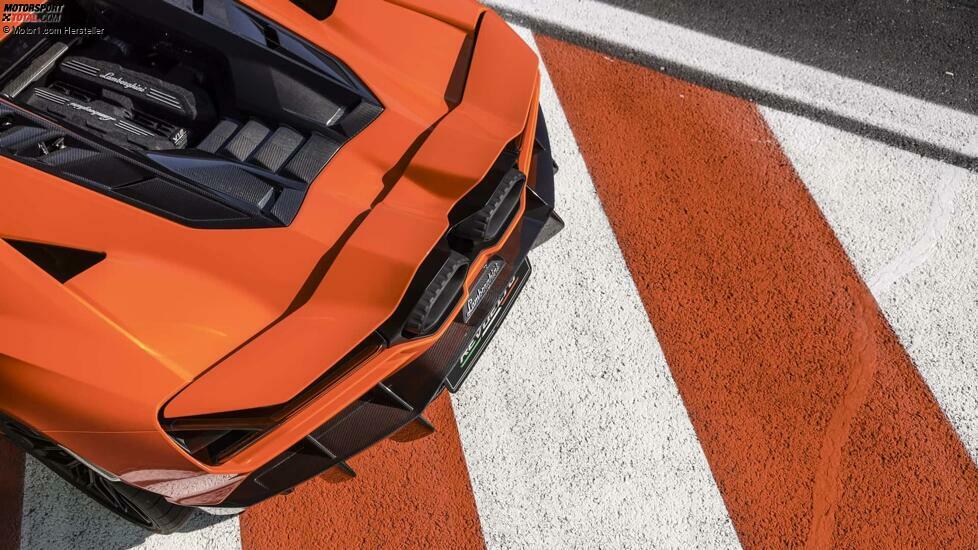 Lamborghini Revuelto