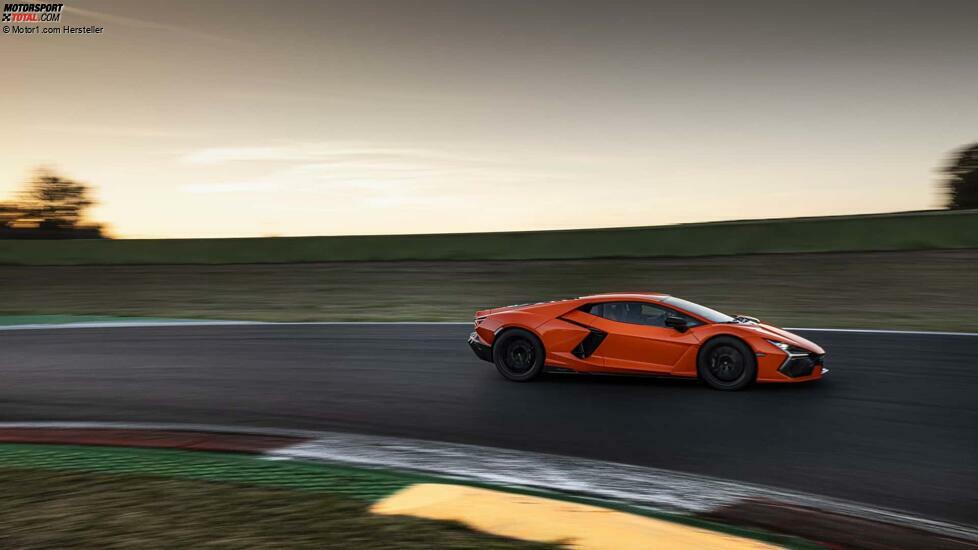 Lamborghini Revuelto