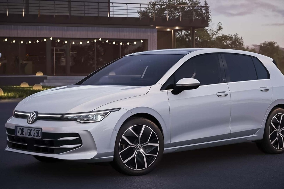 Es gibt zeitgleich auch erste Preise für den normalen Facelift-Golf