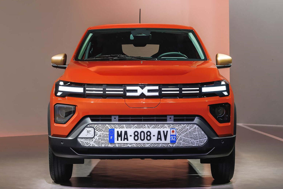 Wer gedacht hat, der neue Dacia Spring würde auf die Konzernplattform Ampr Small gestellt, hat sich getäuscht: Die Technik ist unverändert