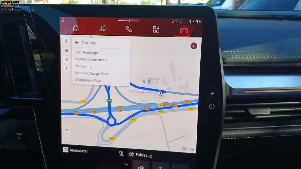 Renault Scenic E-Tech Electric: Auch die Bezahlmöglichkeiten für einen Ladestandort werden angezeigt