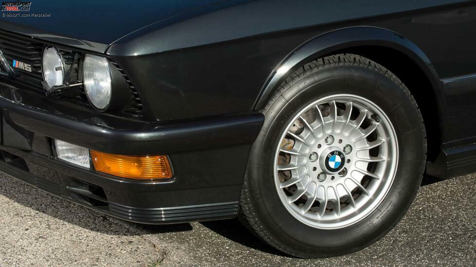 BMW M5 (E28, 1984-1987)