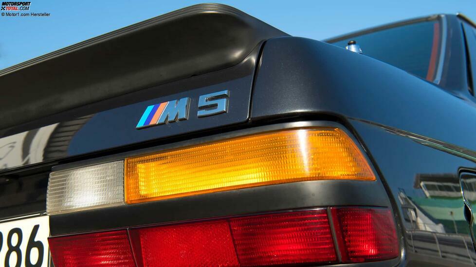 BMW M5 (E28, 1984-1987)