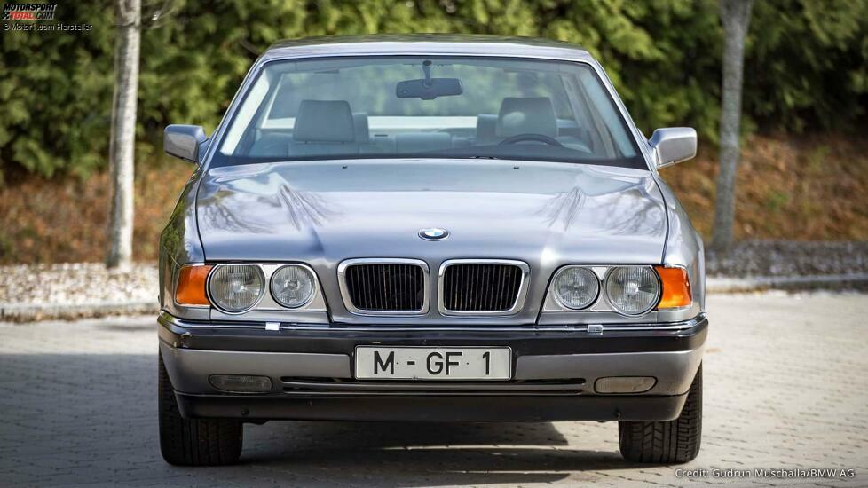 BMW 750iL V16 Goldfisch (1990)