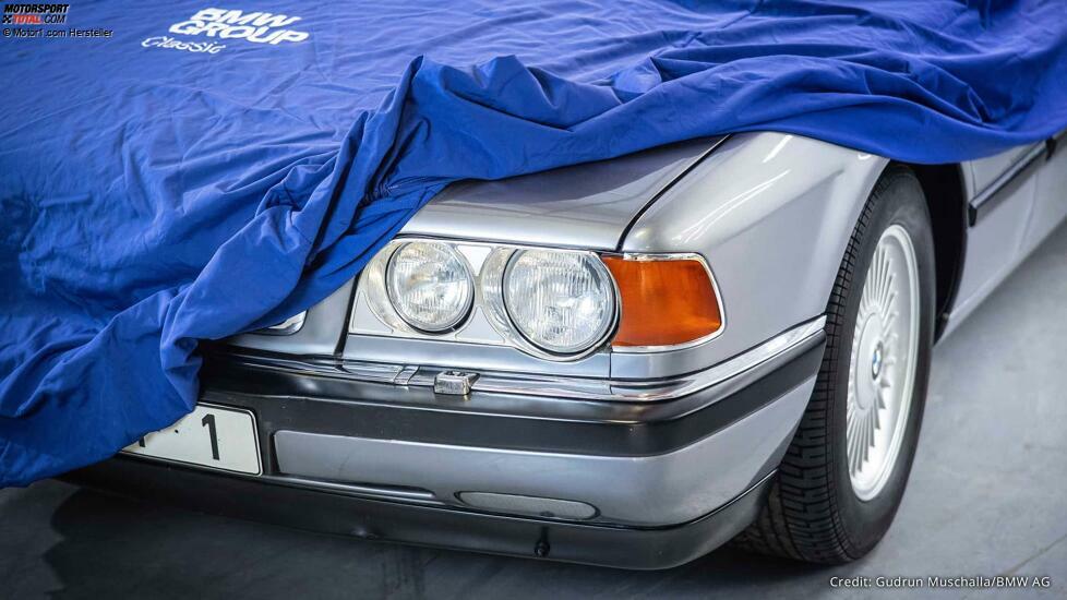 BMW 750iL V16 Goldfisch (1990)