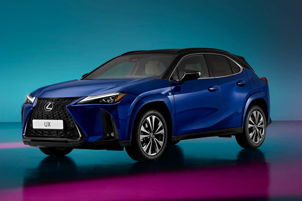 Lexus schickt den UX mit stärkerem Hybridantrieb ins Modelljahr 2024. Die Systemleistung der neuen 300h und 300h E-Four beträgt nun 199 PS