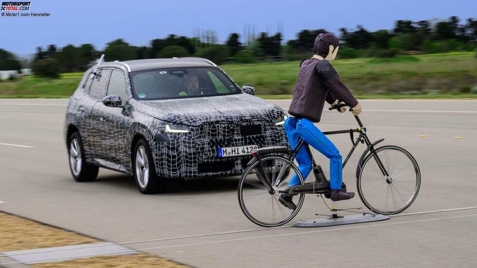 BMW X3 (2024) mit Tarnung