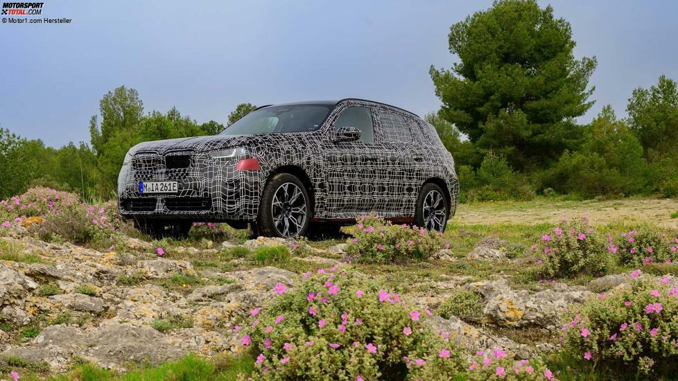 BMW X3 (2024) mit Tarnung