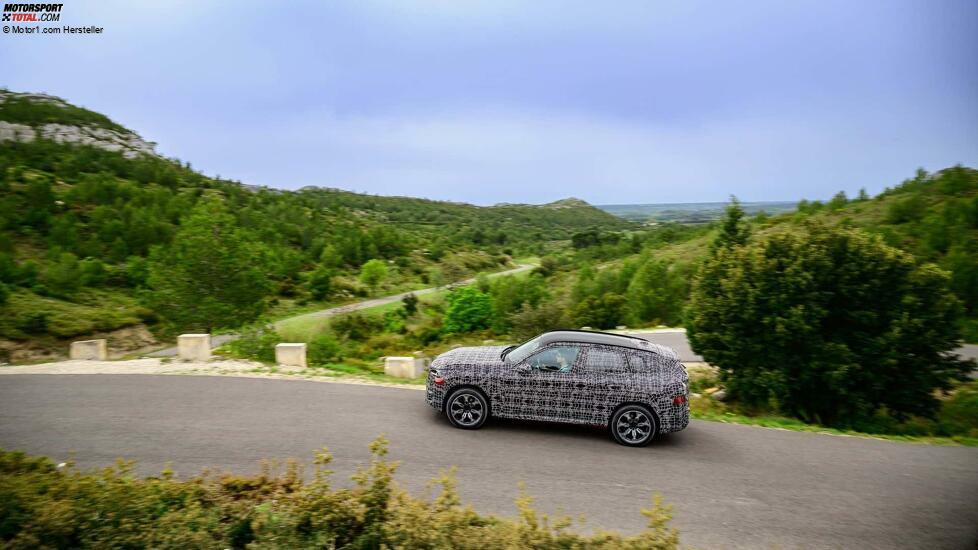 BMW X3 (2024) mit Tarnung