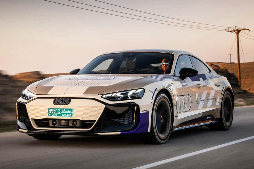 Audi gewährt einen ersten offiziellen Blick auf den RS e-tron GT Performance, wahrscheinlich seine Version des Porsche Taycan Turbo GT