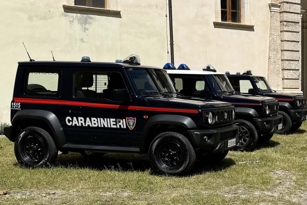 Die Carabinieri des Nationalparks Maiella in Italien erhalten vier Suzuki Jimny Pro für Patrouillen und Notfallmaßnahmen