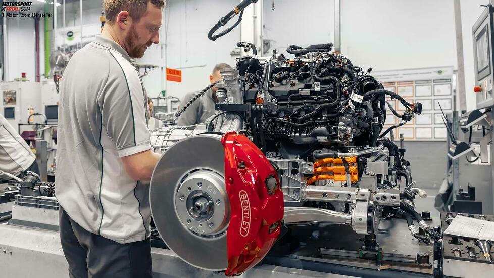 Bentley Ultra Performance Hybrid V8 (2024)