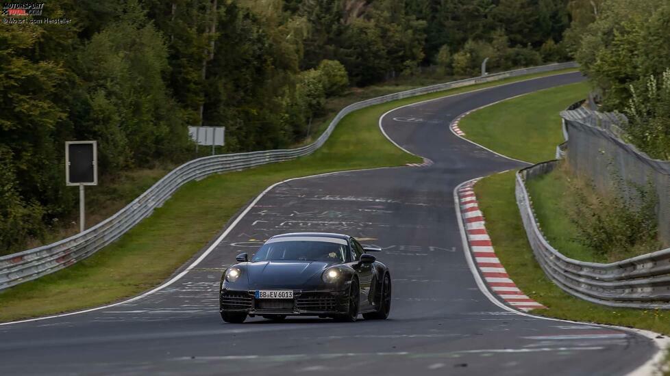 Porsche 911 mit Hybridantrieb (2024) auf Erprobung