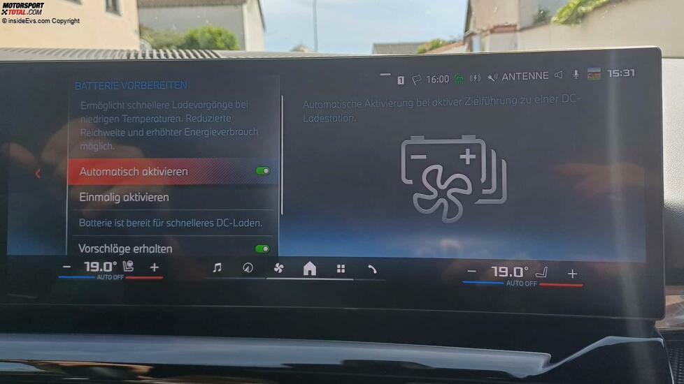 BMW i5 Touring: Die Batterie wird automatisch vorkonditioniert, wenn man einen Schnelllader als Navi-Ziel wählt. Aber auch eine manuelle Aktivierung ist möglich.