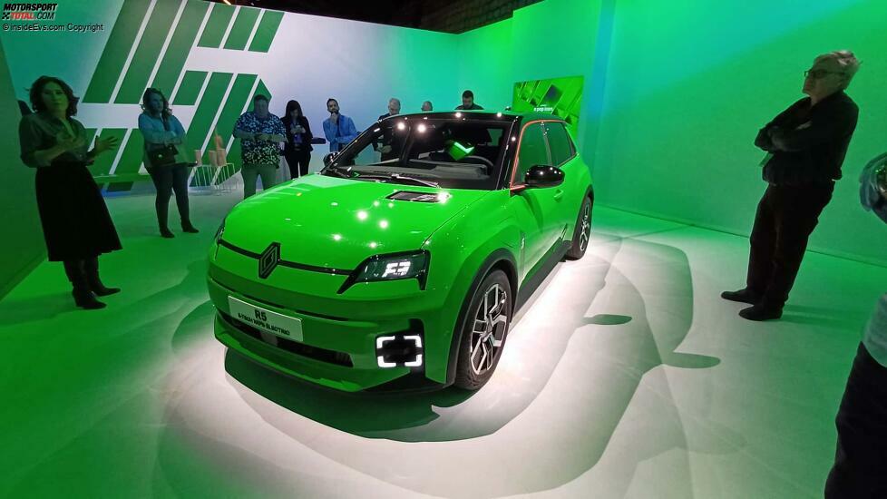 Renault 5 E-Tech Electric (2024) in Popgrün