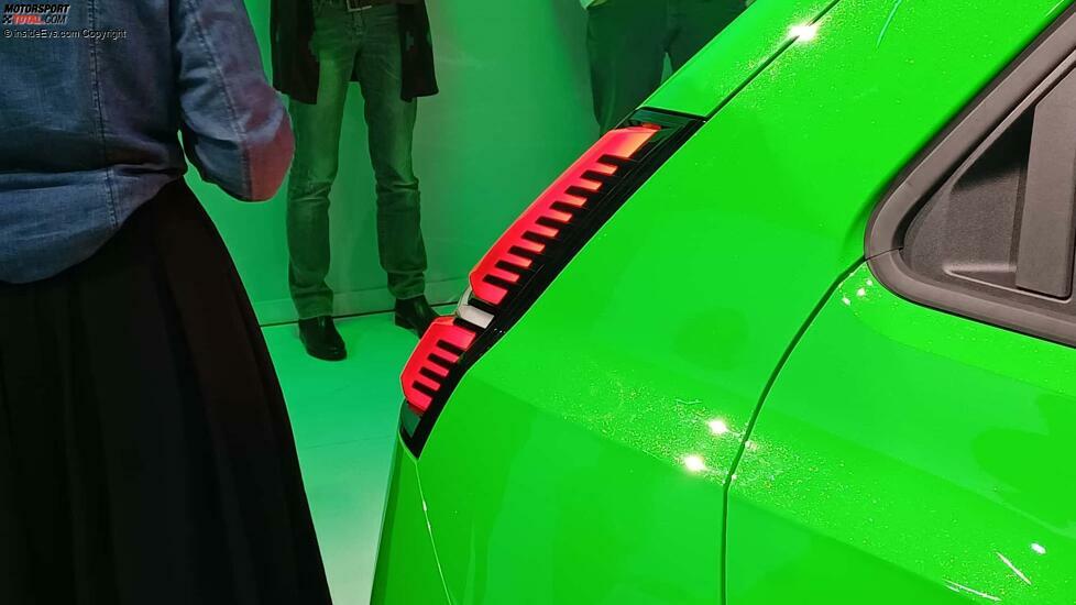 Renault 5 E-Tech Electric (2024) in Popgrün