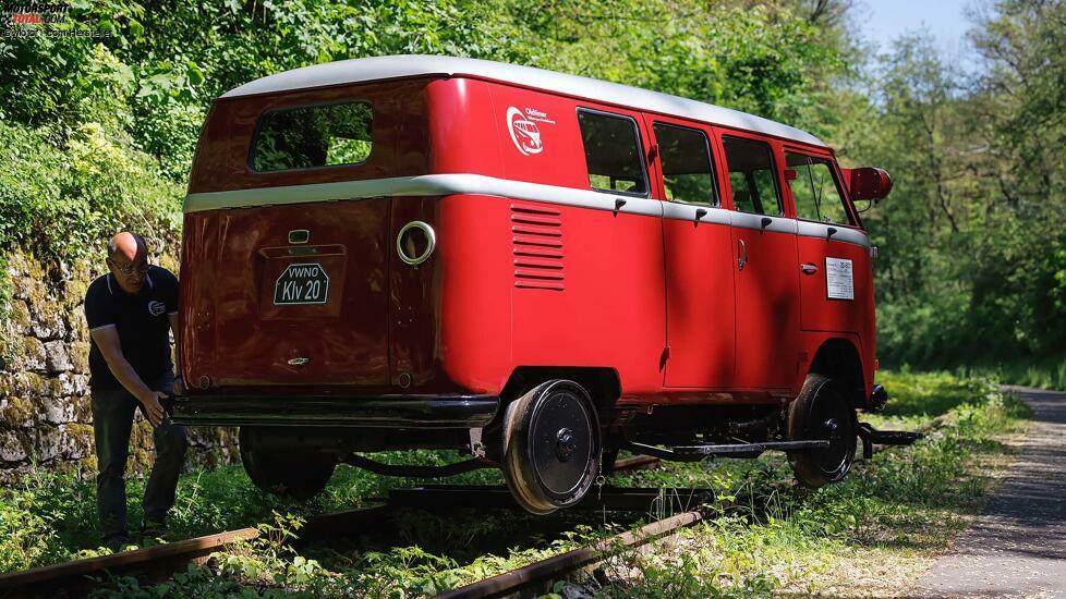 VW Ur-Bulli ohne Lenkrad fürs Gleis