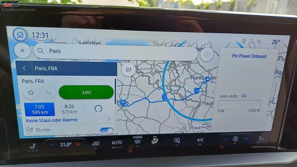 Ford E-Transit Custom (2024): Die Route in die französische Hauptstadt wurde ohne Probleme berechnet, passende Ladestopps herausgesucht