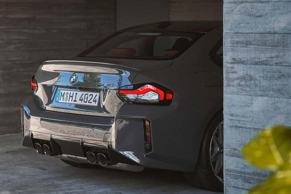 Der kleinste M leistet jetzt so viel wie M3 und M4, kriegt auch ein neues Cockpit und scharfe Extra-Lacke