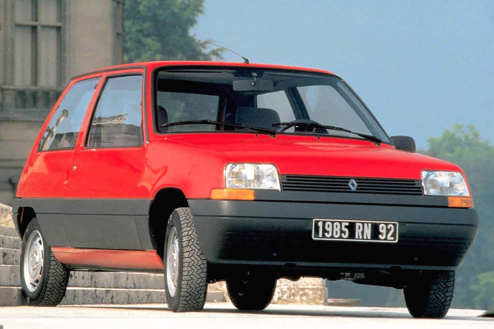 Der neue Renault 5 E-Tech Electric schlägt derzeit hohe Wellen: Wir erinnern an den 40. Geburtstag seines Vorgängers, des Supercinq