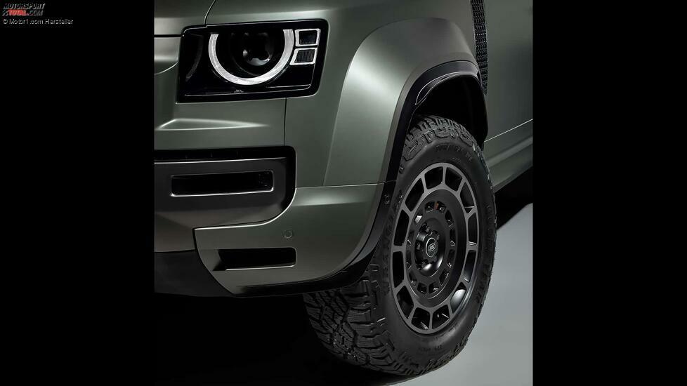 Land Rover Defender OCTA (2024)