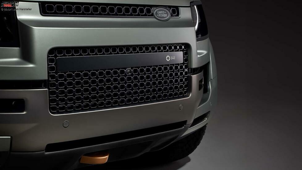 Land Rover Defender OCTA (2024)