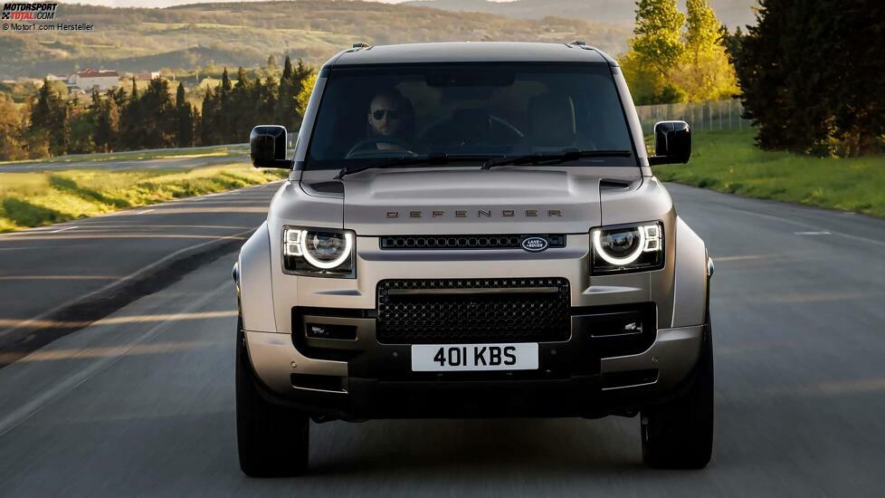 Land Rover Defender OCTA (2024)
