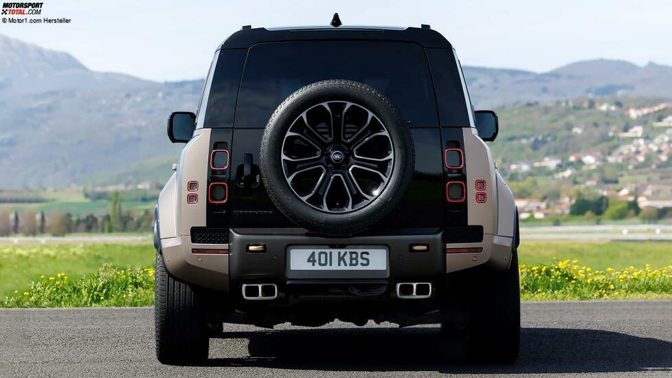 Land Rover Defender OCTA (2024)