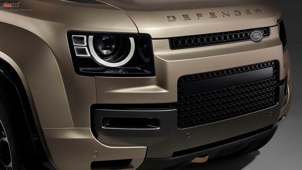 Land Rover Defender OCTA (2024)