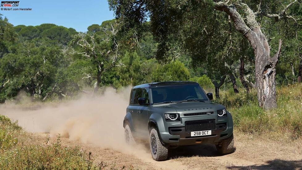 Land Rover Defender OCTA (2024)
