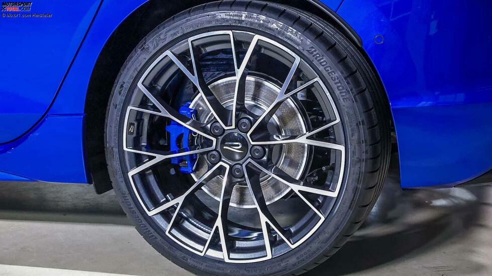 VW Golf R (2024)