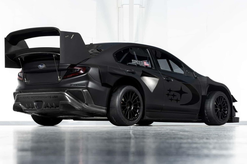 Das Project Midnight hat eine Karbon-Karosserie und dreht bis zu 9.500 Touren
