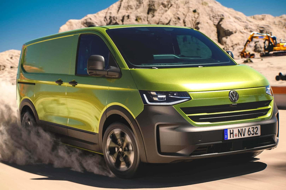 Als ersten Bulli wird es den neuen VW T7 Transporter und Caravelle wahlweise mit Turbodiesel-, Plug-in-Hybrid- oder Elektroantrieb geben